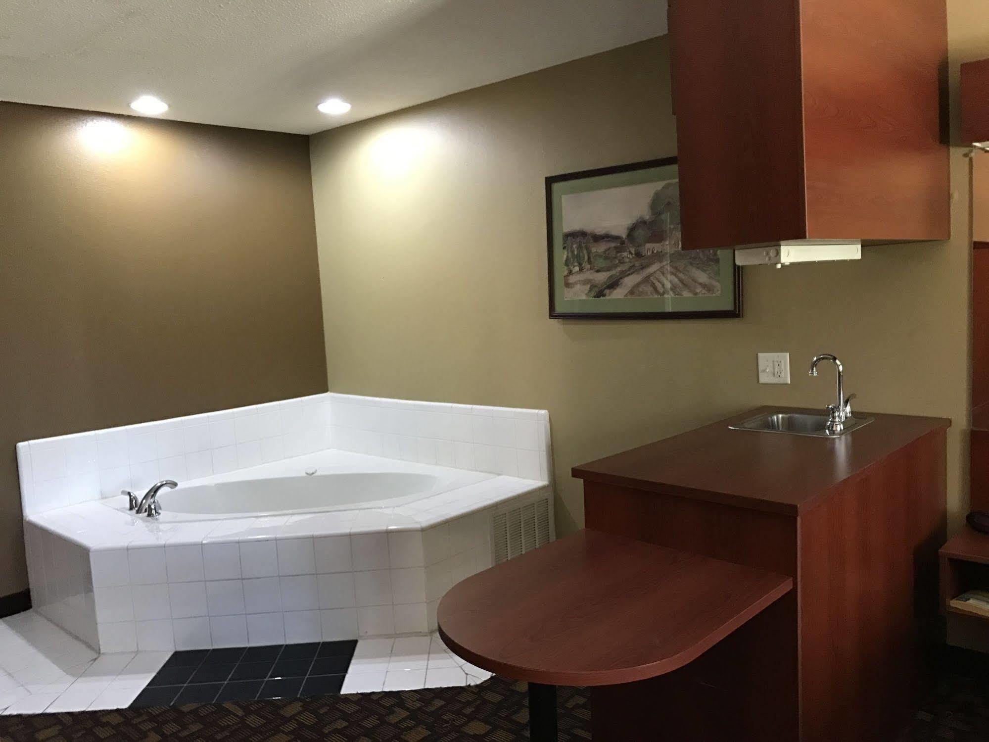 Microtel & By Wyndham Lithonia/stone Mountain